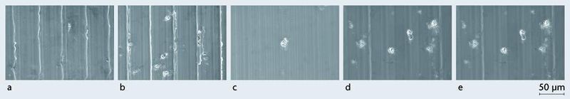 Bild 6: Einfluss der Spanleitgeometrie auf die erzeugte Oberflächencharakteristik des Werkstücks: a bis e Werkzeuge 1 bis 5 (Archiv: Vogel Business Media)