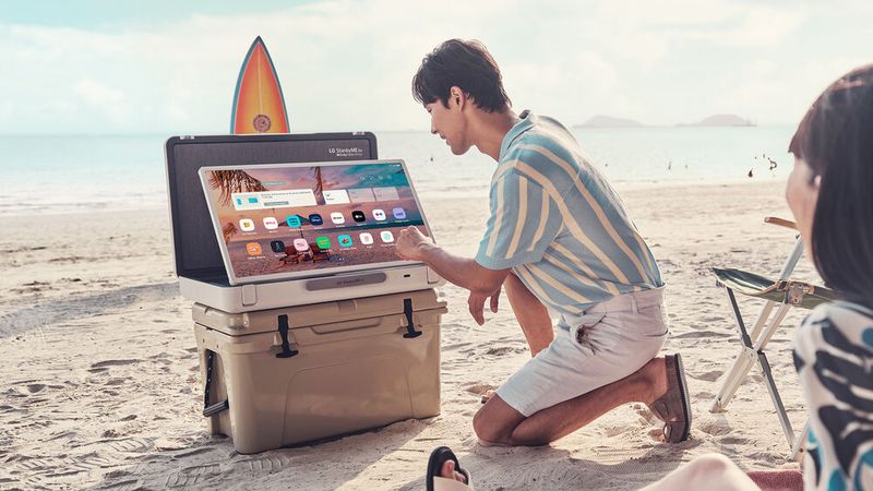 Für die Strand-Party: In dem robusten Gerät ist ein 20-Watt-Vierkanal-Lautsprechersystem integriert. (Bild: LG Electronics)