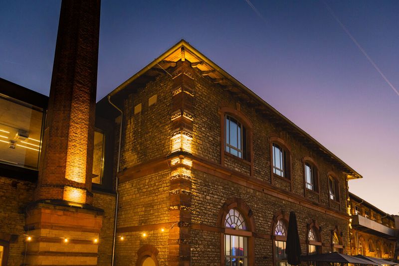 Die Abendveranstaltung fand in sehr passendem Rahmen im Maschinenhaus des Bürgerbräus in Würzburg statt.   (Bild: Stefan Bausewein/VCG)