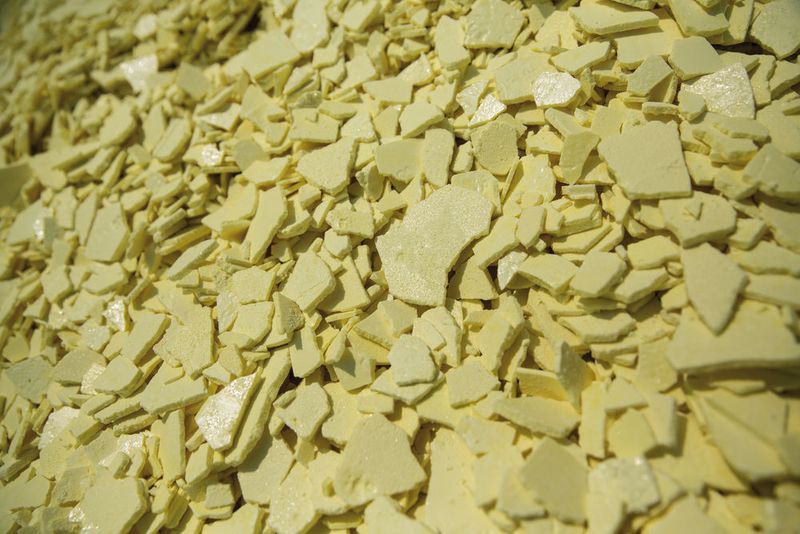 Sulfur produced during the desulfurization process (Phoenix Contact)