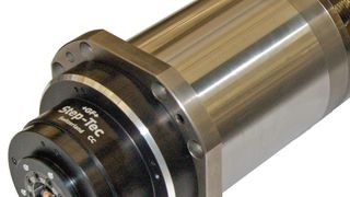 Bei der überarbeiteten Motorspindel HVC140 konnte der thermische Einfluss auf die Spindelaufnahme durch Strömungsoptimierung auf ein Minimum reduziert werden. (Step-Tec)