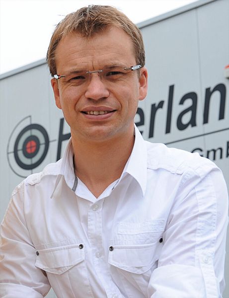 Dirk Haberland  (Geschäftsführer, Haberland Frästechnik GmbH) hat sein Unternehmen  1992  gegründet. Heute gehören 115 Mitarbeiter zur Firma. (Ingersoll)