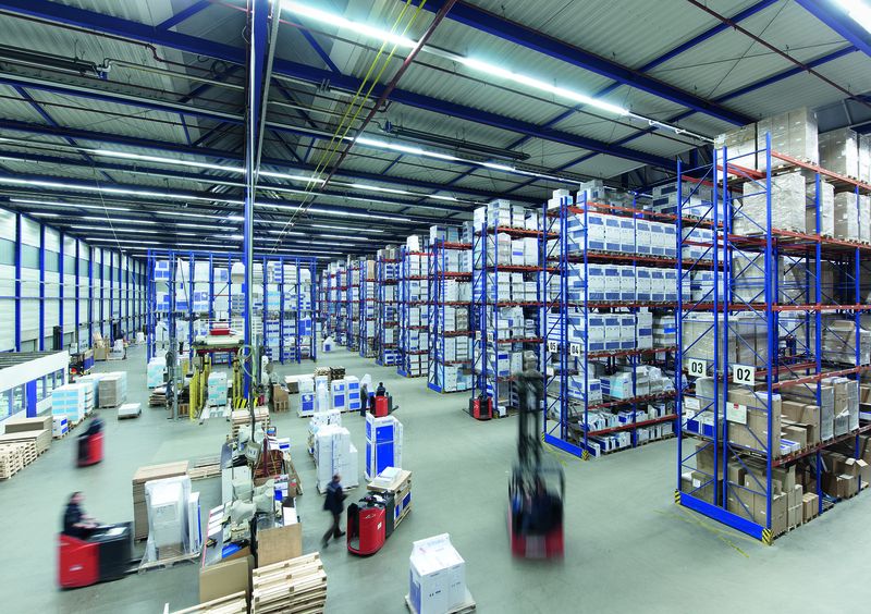 Im neuen Hochregallager von Duravit können 40% des Warenumschlages sortenrein abgewickelt werden, 60% gehen nach wie vor über Pick & Pack. (Archiv: Vogel Business Media)