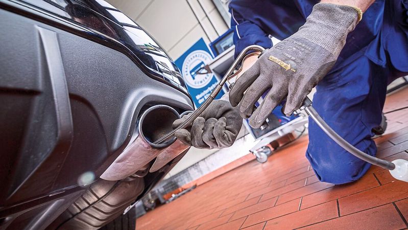 Ohne Verbrennungsmotor keine Abgasuntersuchung. Soll der Zeitgewinn für intensivere oder neue Prüfungen im Rahmen der HU genutzt werden?(Bild:  Pro Motor/T. Volz)