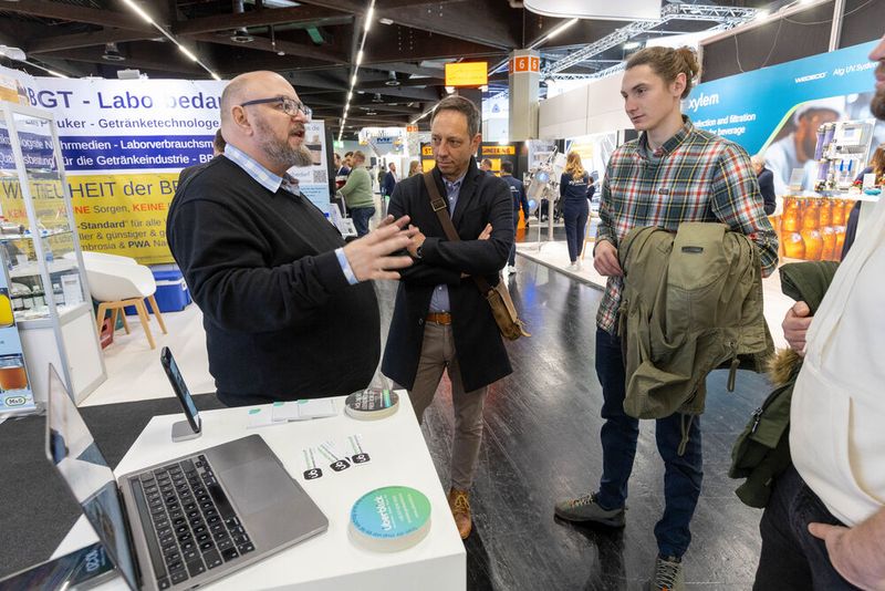 Die Brau Beviale bietet Raum für ausgiebige Fachgespräche. (Bild: BrauBeviale / Frank Boxler)