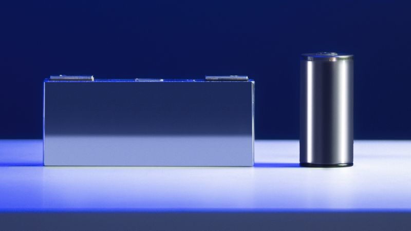 Zellen aus einer E-Auto-Batterie von BMW. Auch der deutsche OEM setzt auf die großen Lieferanten der Branche.(Bild:  BMW)