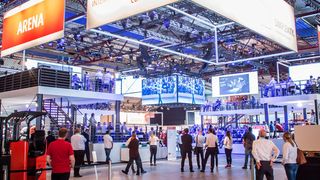 Vom 5. bis zum 15. Juni 2018 spiegelt Linde Material Handling auf der „World of Material Handling“ seine Leistungsfähigkeit. Erstmals ist auch der Automatisierungsspezialist Dematic mit an Bord. (Bild: Wolf Lux)