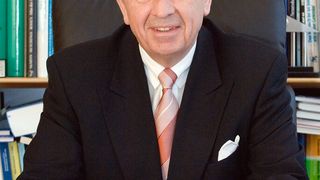 Der „Professor von Aesculap“ hat seine persönliche Sammlung zu Innen- und Außen(an)sichten über Tuttlingen – Weltzentrum der Medizintechnik – verarbeitet. (Bild: B. Braun Melsungen AG)