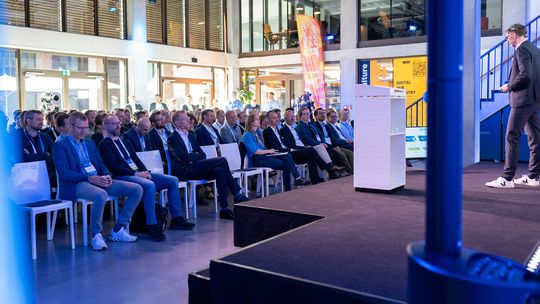 Anwender, Experten und Entscheider diskutieren die Zukunft der Vertriebsautomatisierung komplexer Produkte.(Bild:  @encoway)