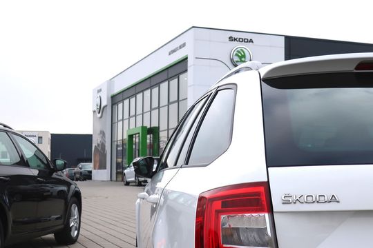 Das Skoda-Händlernetz besteht aus rund 550 Standorten. Dabei soll es auch mittelfristig bleiben.(Bild:  Grimm/»kfz-betrieb«)