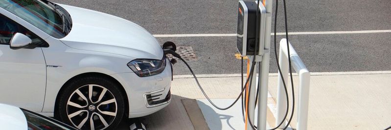 Vernetzte Ladelösungen minimieren den internen Aufwand und reduzieren die Energiekosten.(Bild:  ChargePoint)