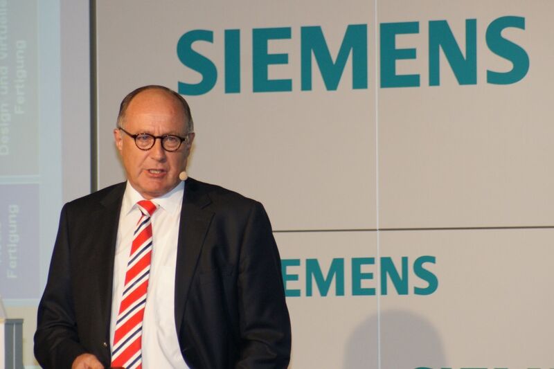 Anton S. Huber, CEO der Siemens-Division Industry Automation, erläutert Siemens Vision der digitalen Produktentwicklung. Mit der Übernahme von LMS will Siemens sein Software-Portfolio auf den Feldern Prüfung und Simulation von mechatronischen Systemen erweitern. (Vogel Business Media)