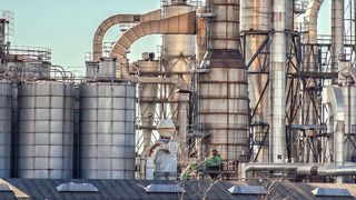 Rico entwickelte den Explosionsschutzschieber RSV weiter. (© Franco Nadalin; bilderzwerg / Fotolia.com; Rico)