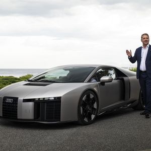 Audi-Chef Gernot Döllner bei der Präsentation des seriennahen Prototyps des Nuvolari an der Côte d’Azur. (Bild: Audi)