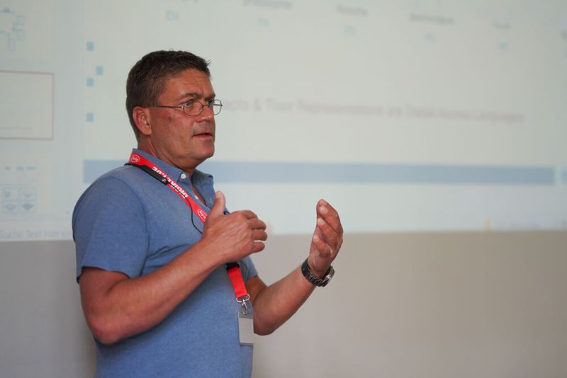FPGA Conference Europe 2022: Über 70 Sprecher, 100 Vorträge und über 250 Teilnehmer – nach zwei Jahren mit Corona-bedingten Digitalkonferenzen fand die dreitägige FPGA Conference vom 5. bis 7. Juli 2022 endlich wieder als Präsenzveranstaltung statt. Besondere Highlights waren die spannende Keynote von Nick Ni von AMD/Xilinx, die interessante Couchtalk-Expertenrunde, der traditionelle BBQ-Grillabend sowie die vielen glücklichen Gewinner der Verlosungsaktionen.  (Bild: Nadine Stegemann)