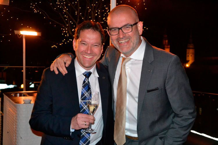 Dino Damiano (re.) freute sich mit Marc Rottmann. (Foto: Mauritz)