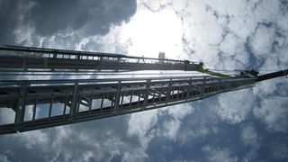 Im Mai 2012 wurden zwölf Regalbediengeräte im Rehau-Werk in Feuchtwangen eingebracht. (Bild: Hörmann Logistik)