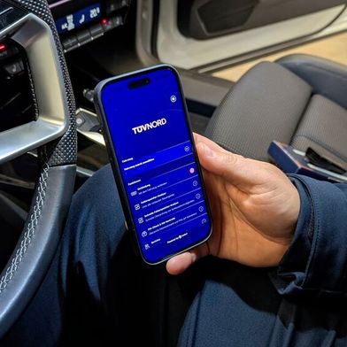 Über die Onboard-Fahrzeugdiagnose-App von TÜV Nord lässt sich ein Batterieschnelltest dürchführen, der nach CARA-Richtlinien zertifiziert ist und keine Belastung der Batterie vorsieht. (Bild: Rosenow – VCG)