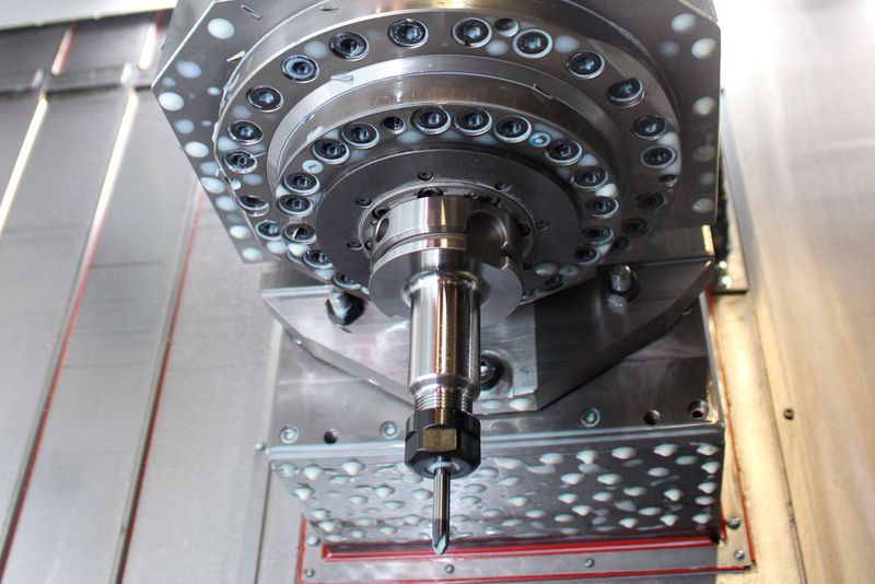 Für MTW hat die Weiss-Frässpindel in der HT 65 PM eine zentrale Bedeutung: Sie ist mit den Schnittstellen HSK-T63 ausgestattet und ermöglicht trotz kompakter Masse Drehzahlen von bis zu 18 000 U/min.  (Weiss)