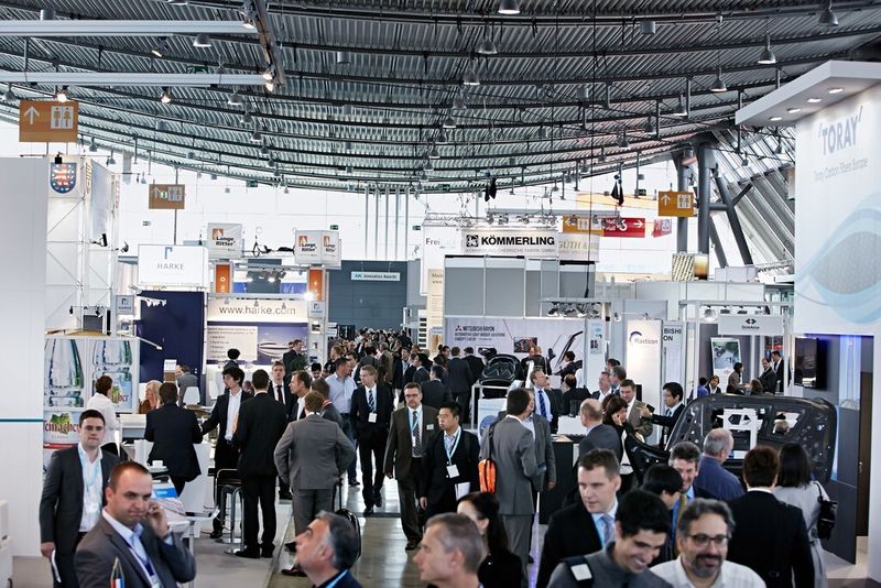 Vergleichsweise klein, aber dafür supergut besucht waren die Composites Europe und der Messeneuling Hybrid Expo in Stuttgart 2013. (Bild: Reed Exhibitions)