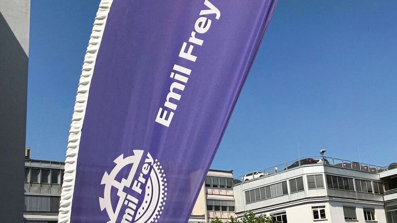 „Neuwagen Online“: Unter dem Namen ist Emil Frey Deutschland seit Kurzem als Neuwagenvermittler aktiv – und sucht Partner im Kfz-Gewerbe.(Bild:  Achter/»kfz-betrieb«)