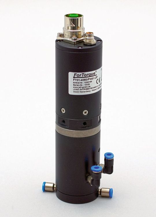 Wiegen nur 560 g: Die Fortorque-Module mit den neuen Flowtorque-Fluid-Drehdurchführungen für kompakte Anwendungen in der Montage- und Positioniertechnik. Wiegen nur 560 g: Die Fortorque-Module mit den neuen Flowtorque-Fluid-Drehdurchführungen für kompakte Anwendungen in der Montage- und Positioniertechnik.