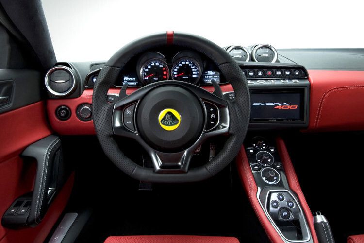 Innenraum wie im Rennwagen. (Foto: Lotus)