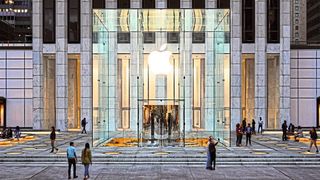 Gibt es im Apple-Store bald auch Autos? 2024 könnte es tatsächlich soweit sein. (Apple)