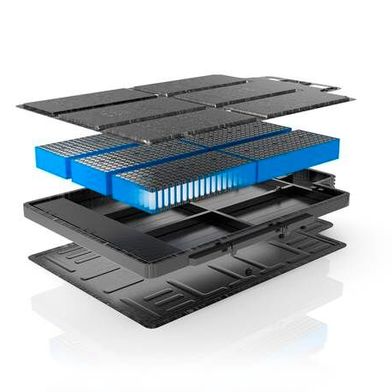 So hat Krauss-Maffei einen Leichtbau-Unterbodenschutzf für Fahrzeuge entwickelt. Auch dieses Sandwich-Konzept wird auf der JEC World 2026 in Halle 6 zu sehen sein. (Bild: Krauss-Maffei)