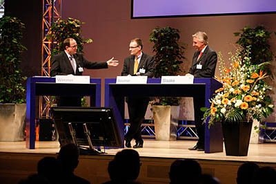 Prof. Thomas Wimmer (Geschäftsführer BVL), Dr.-Ing. Christoph Beumer (Geschäftsführer Beumer und stellvertretender Vorstandsvorsitzender der BVL) und Erich Staake (Vorstandsvorsitzender Duisport und BVL-Beiratsmitglied) eröffnen das Forum. (Archiv: Vogel Business Media)