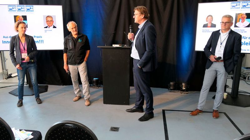 Handwerk mit Innovationskraft – darüber sprachen (v.l.) Ines hensel, Wilhelm Raster, Robert Paintinger und Dierk Conrad. (Bild: Wenz | VCG)