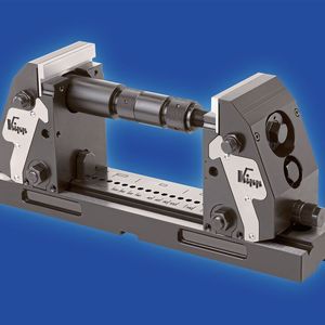 Das Bielefelder Unternehmen Glossform arbeitet alternativ auch mit dem 5-Achs-Spanner kompakt.(Bild:  Kipp)