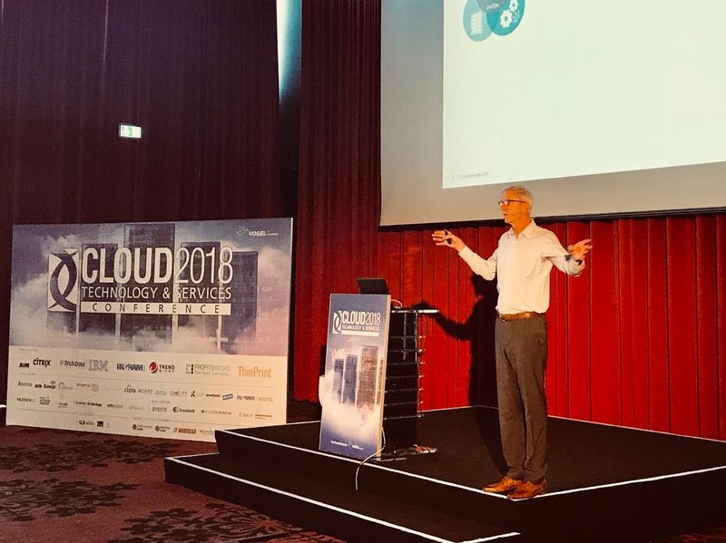 Erich Vogel, Cloud Leader bei Computacenter, referiert über Container als Enabler für hybride Systeme sowie „Schmerzen und Therapie“ bei der Verschiebung von Workloads in die Cloud - leider nur heute auf der #concloud in Bonn.  (Bild: Vogel IT-Akademie)