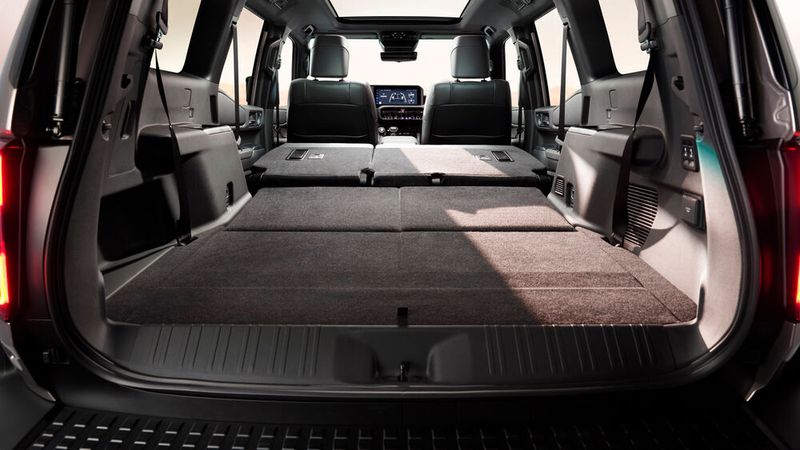 Innen ist auf 4,92 Metern massig Platz. (Bild: Toyota)