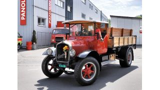 Bei der Panolin AG gab es ein Stelldichein historischer Nutzfahrzeuge.  (Bild: Panolin)