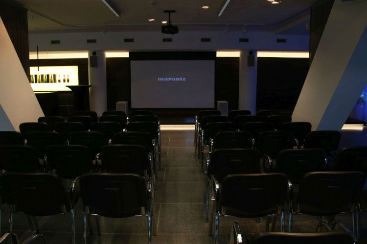 Hier können Seminare, Filmvorführungen oder kleine Live-Konzerte veranstaltet werden. (Foto: Renault König)