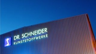 Insgesamt arbeiten mehr als 150 Mitarbeiter im Bereich F & E der Dr. Schneider Unternehmensgruppe. (Foto: Dr. Schneider Unternehmensgruppe)