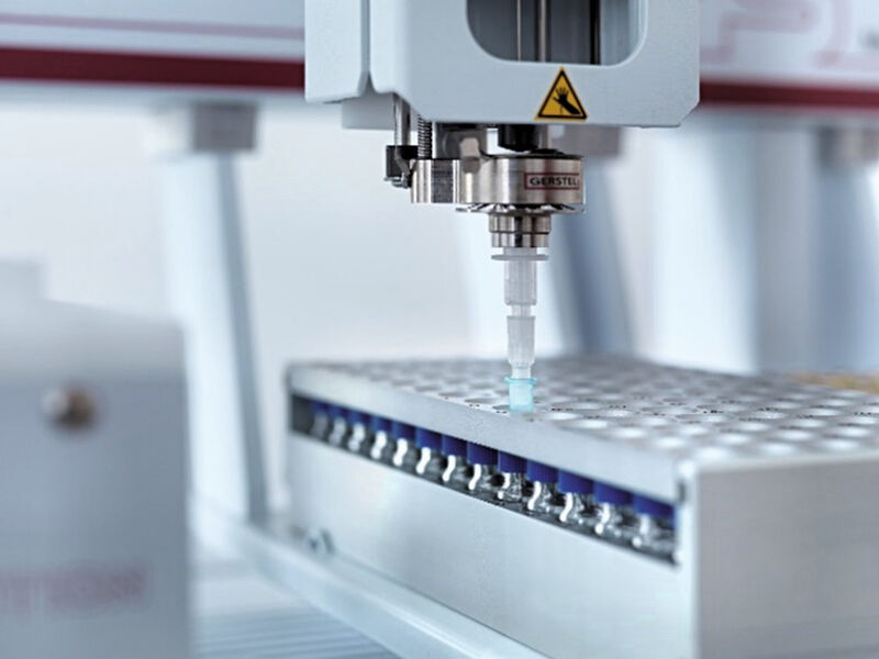 Abb. 1B: ... und durch eine 0,45-µm-Einweg-Filterkartusche gefiltert. (Bild: Research Institute for Chromatography)