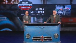 Frank Ruge (li.), Projektleiter Messe Bremen, und Johannes Hübner, bekannter Oldtimerautor  und Moderator, führten durch die kurzweilige Online-Ausgabe der diesjährigen Bremen Classic Motorshow. (Bild: Messe Bremen)