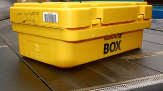 Verbinderstreifen bieten eine flache mechanische Scharnierverbindung. Durch Herauslösen des Kupplungsstabs kann die Verbindung schnell und einfach geöffnet werden. (Bild: Flexco Europe)