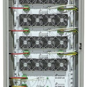 Bild 4: Smarte Energie – eine modular aufgebaute und intelligent verknüpfte Leistungselektronik, die auf engem Raum eine hohe Leistung aufweist, stellt die Energielieferung und -verteilung sicher. (Bild:  Phoenix Contact)