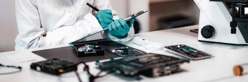 Methoden der Künstlichen Intelligenz finden nun auch den Weg in den polizeilichen Kontext, wo sie für die Analyse großer Datenmengen eingesetzt werden soll. (Bild:  DFKI Kaiserslautern)