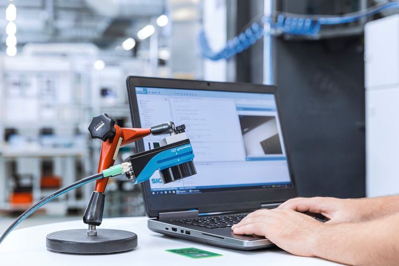 Sick bietet erfahrenen Sensor-App-Entwicklern sowie Nutzern ohne Programmiererfahrung Werkzeuge an, die eine einfache Nutzung von Deep Learning ermöglichen sollen. (Bild: Sick)