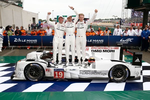 Die Le-Mans-Sieger von 2015 (von links): Nick Tandy, Earl Bamber, Nico Huelkenberg (Bild: Porsche)