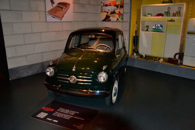 Weiter geht es mit einem Kleinwagen aus Italien: Der Fiat 600 war der etwas größere Bruder des 500. Der Wagen wurde von 1955 bis 1969 gebaut. (Michel / »kfz-betrieb«)