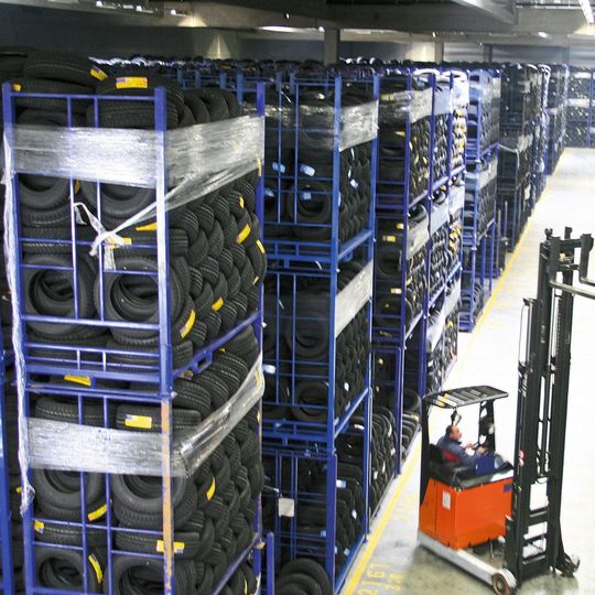 Das Raubacher Unternehmen Reifne Gundlach zählt zu den größten Reifengroßhändlern.(Bild:  Gundlach)