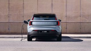 Electric Volvo car drivers will get access to 12,000 Tesla Superchargers across the United States, Canada and Mexico as Volvo Cars adopts North American Charging Standard. (Source: Volvo Car Corporation)