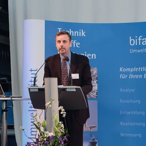 Für William E. Moeller, US-Generalkonsul in München, steht fest: „Unternehmen brauchen Transparenz und müssen wissen, wo ihre Rohstoffe herkommen.“ (Bild:  Schreier)