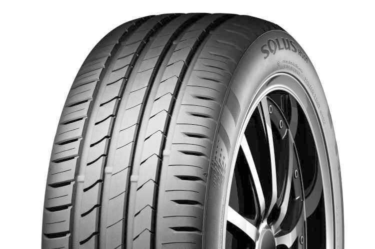 Ebenfalls neu ist der HP-Reifen Kumho Solus HS51 für das Mittelklassesegment. (Foto: Kumho)
