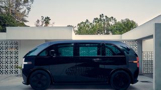 Der Elektrovan Canoo fährt elektrisch – und nutzt die Vorteile der Antriebstechnik auch beim Packaging aus. (Canoo)